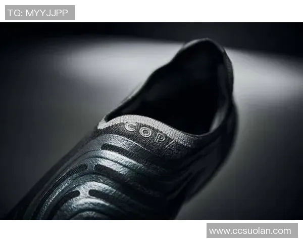 球星专属定制版足球鞋高清展示 引领潮流与性能的完美结合